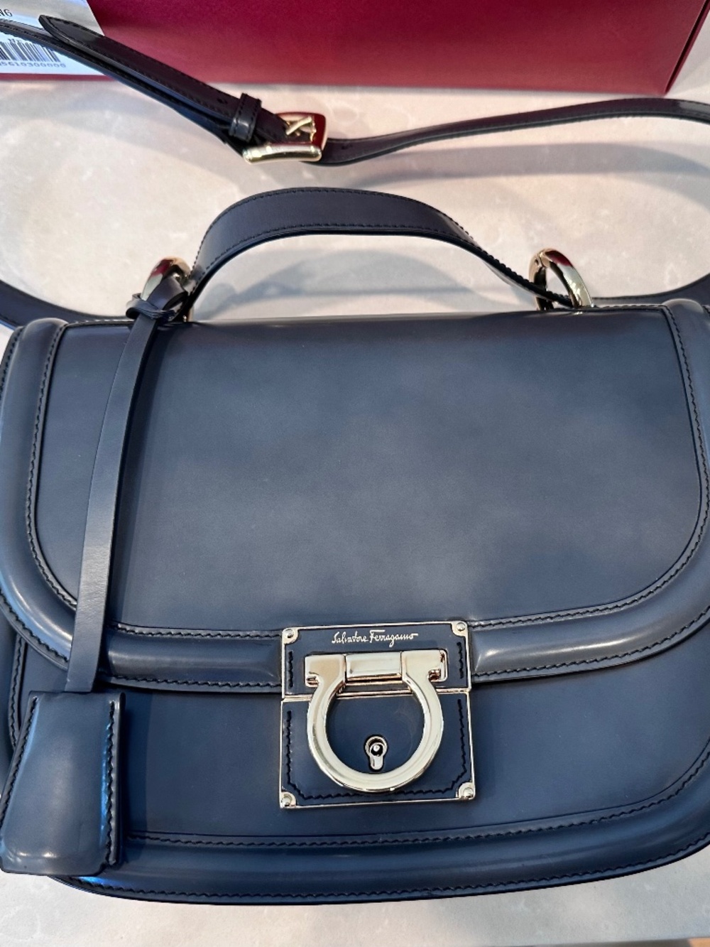 Salvatore Ferragamo Jody Bag - Picture 2 of 9